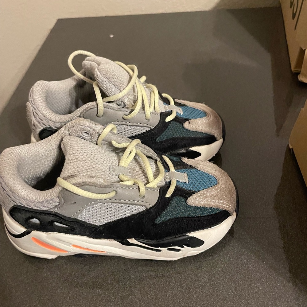 Infant Yeezy Wave Runners